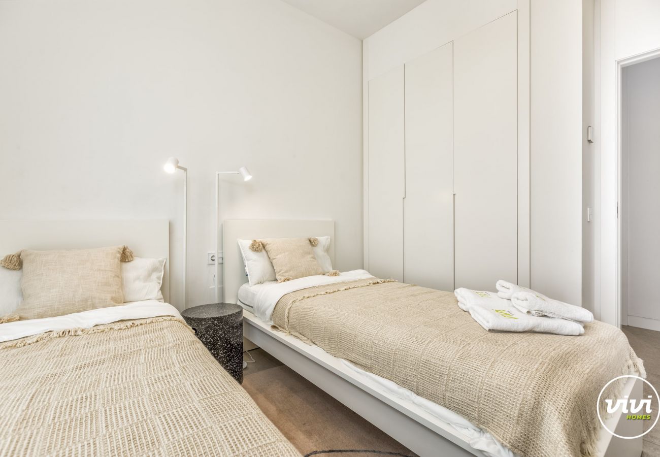 Apartment in Torremolinos - Da Vinci - Pool | Frontline Beach