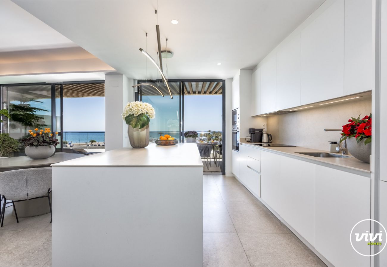Apartment in Torremolinos - Da Vinci - Pool | Frontline Beach