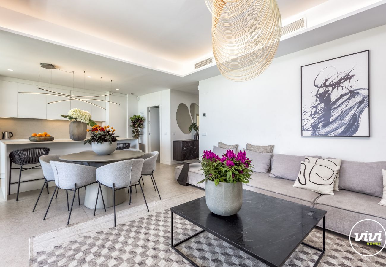 Apartment in Torremolinos - Da Vinci - Pool | Frontline Beach