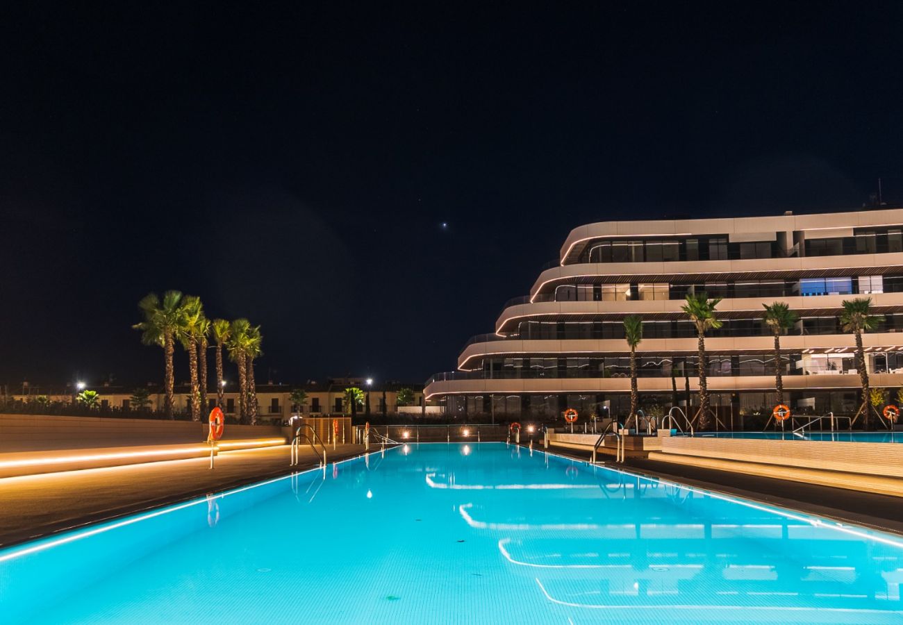 Apartment in Torremolinos - Da Vinci - Pool | Frontline Beach