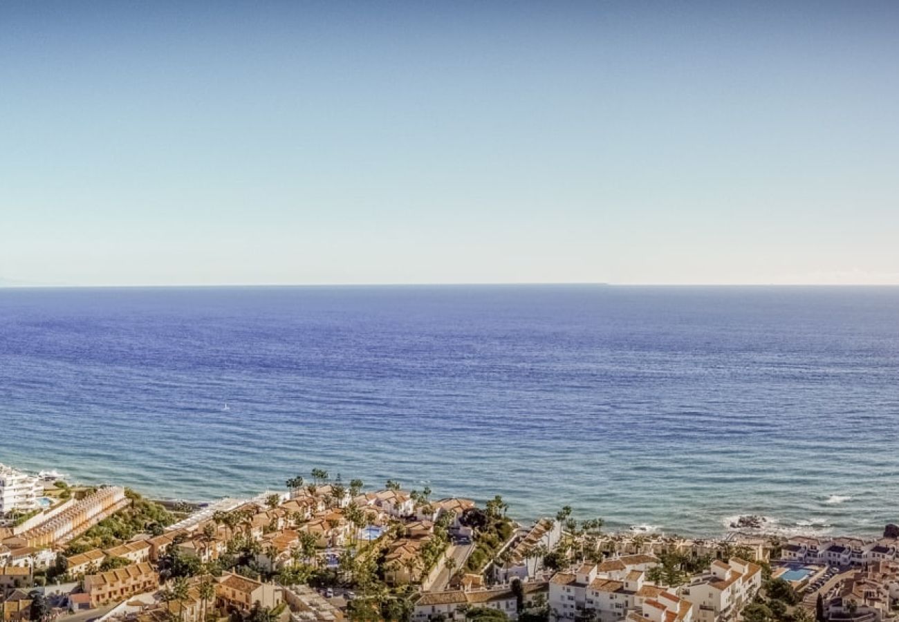 Apartment in Mijas Costa - Olsson | Beachfront apartment with jacuzzi in Mijas costa