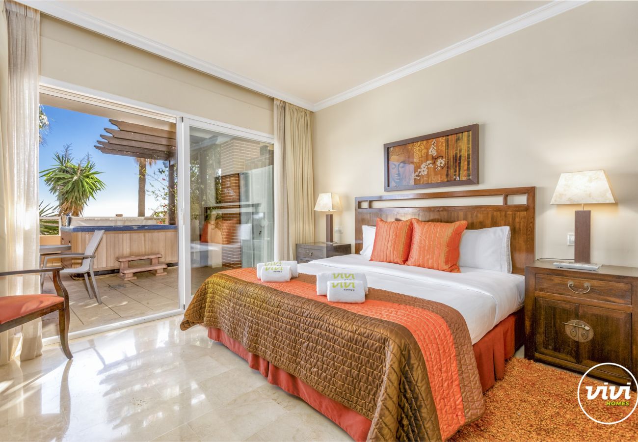Apartment in Mijas Costa - Olsson | Beachfront apartment with jacuzzi in Mijas costa