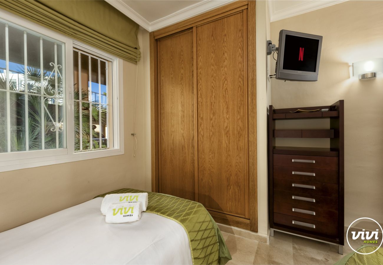 Apartment in Mijas Costa - Olsson | Beachfront apartment with jacuzzi in Mijas costa