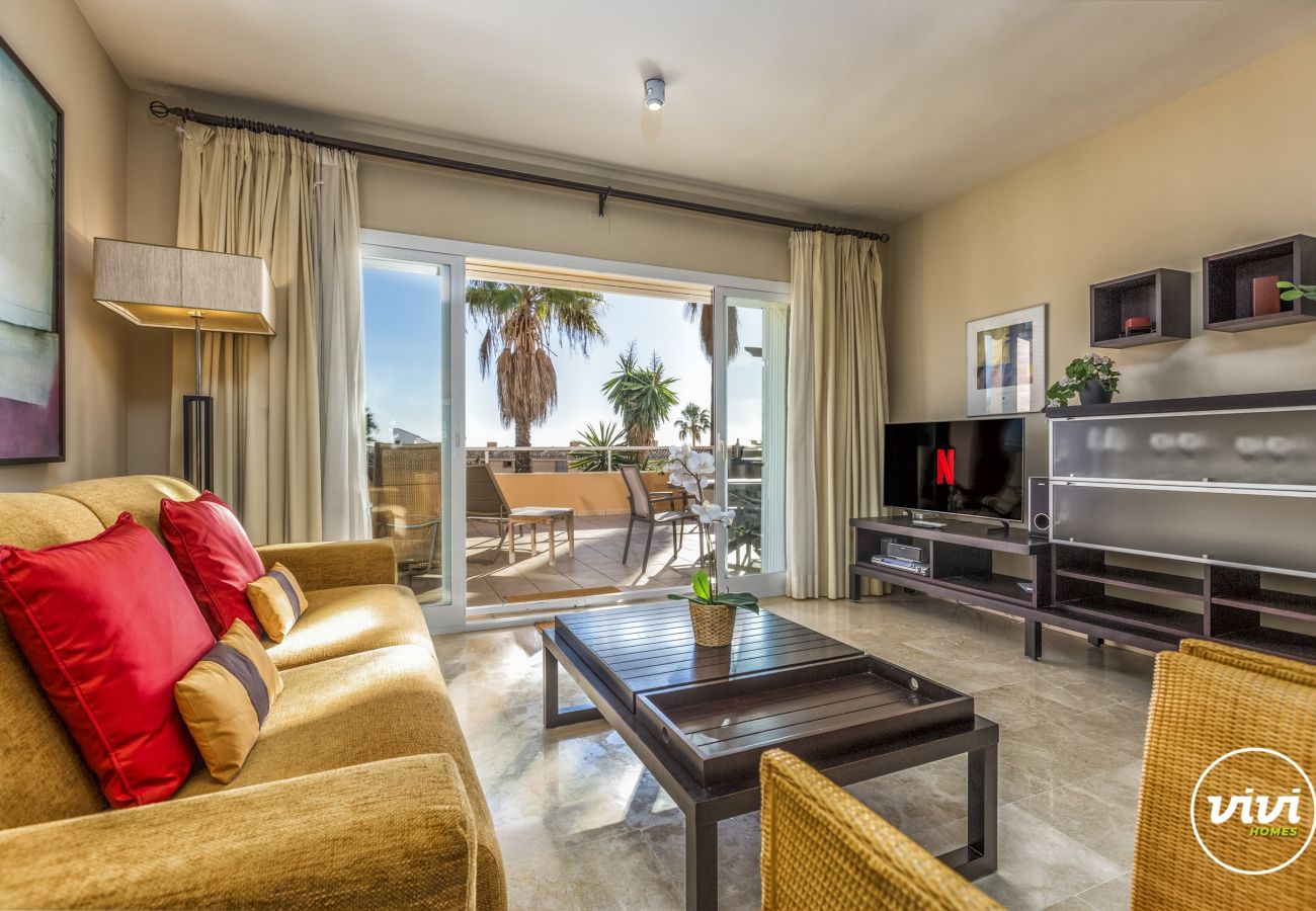 Apartment in Mijas Costa - Olsson | Beachfront apartment with jacuzzi in Mijas costa