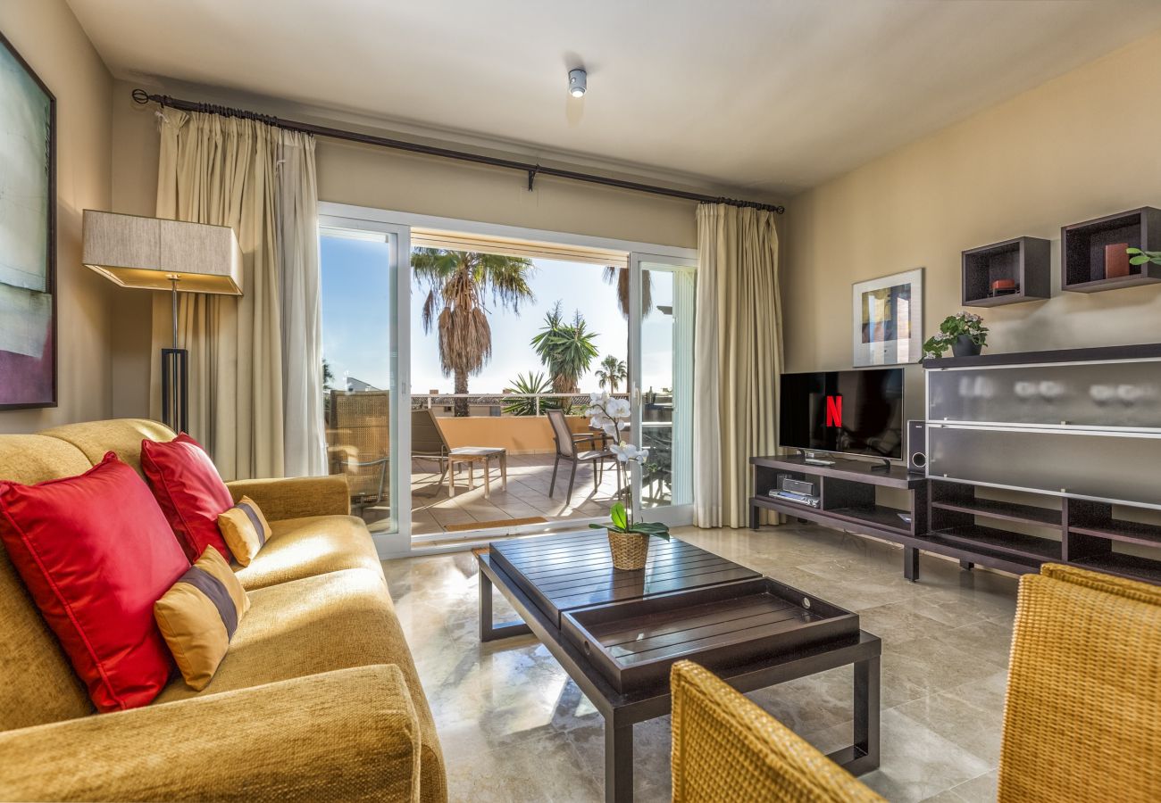 Apartment in Mijas Costa - Olsson | Beachfront apartment with jacuzzi in Mijas costa