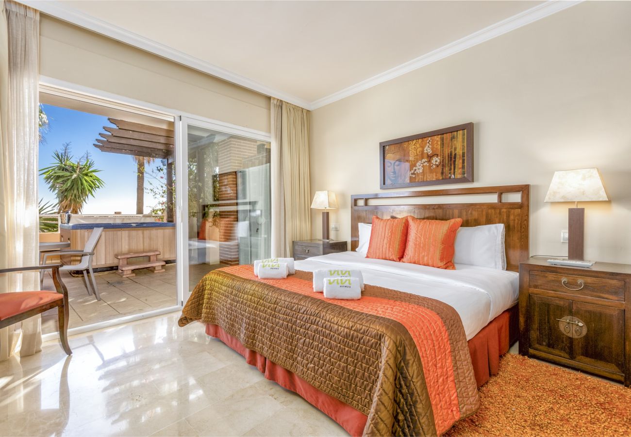 Apartment in Mijas Costa - Olsson | Beachfront apartment with jacuzzi in Mijas costa