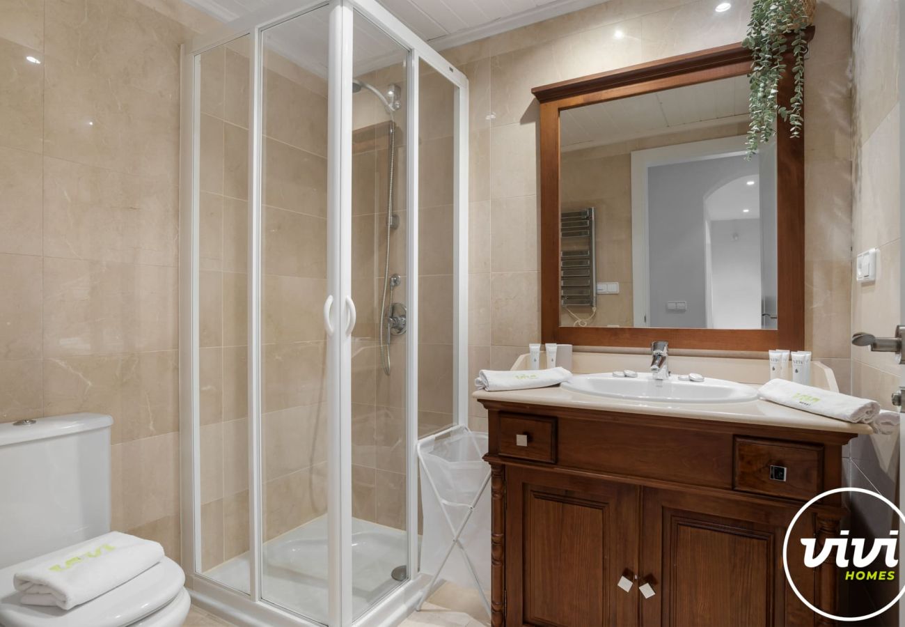 Apartment in Benahavís - La Vida Dorada | Apartment with garden