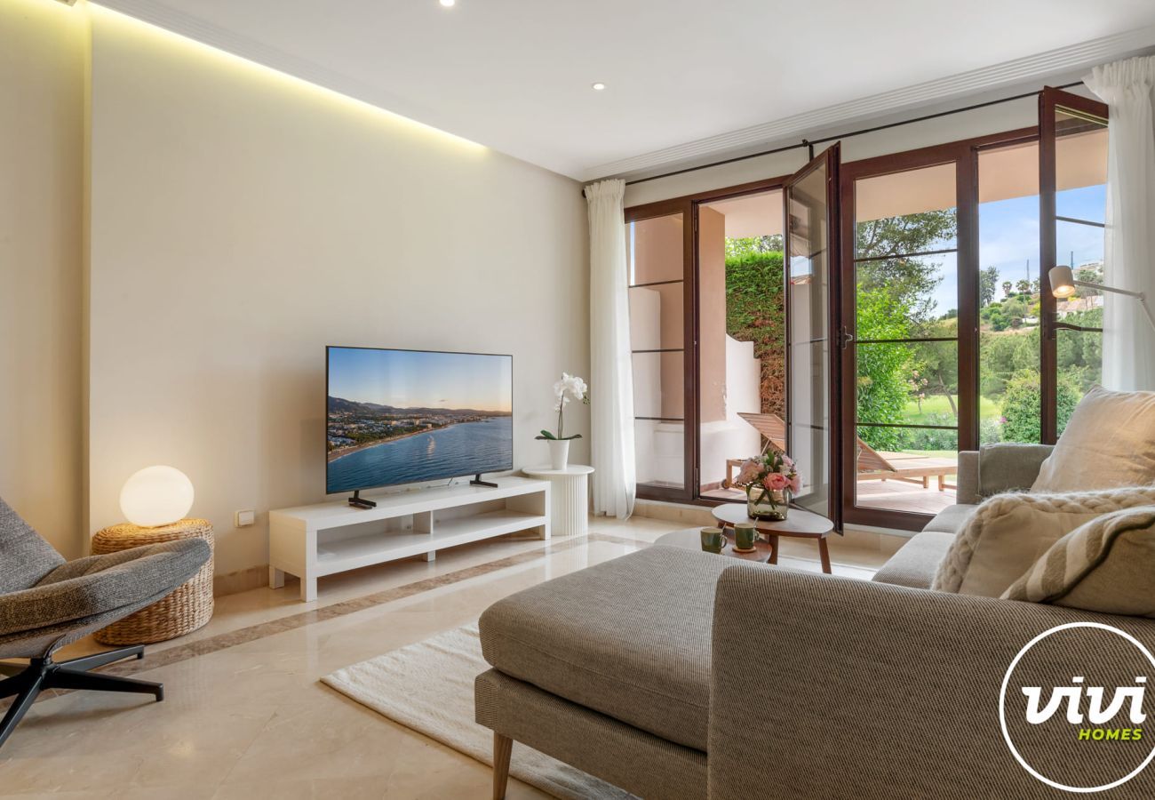 Apartment in Benahavís - La Vida Dorada | Apartment with garden
