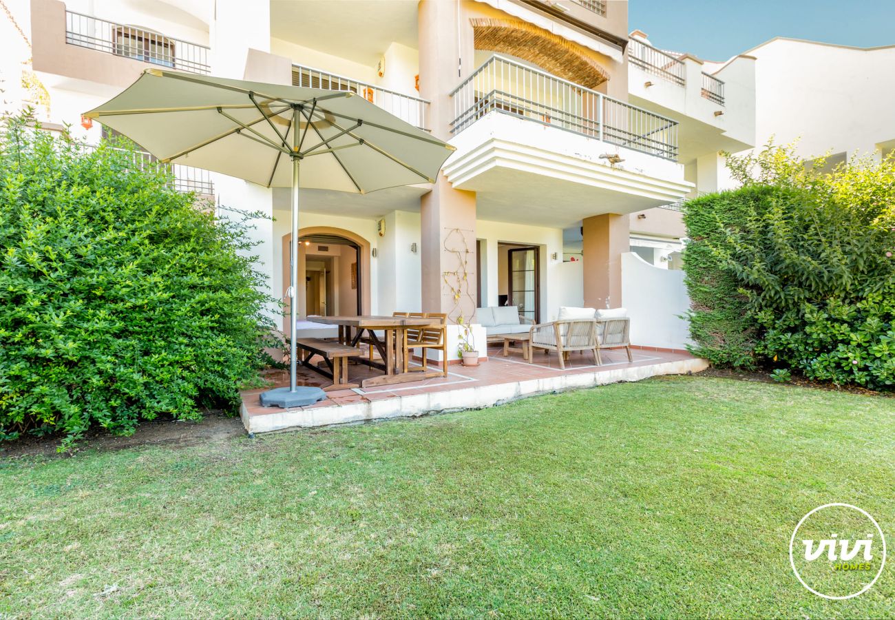 Apartment in Benahavís - La Vida Dorada | Apartment with garden