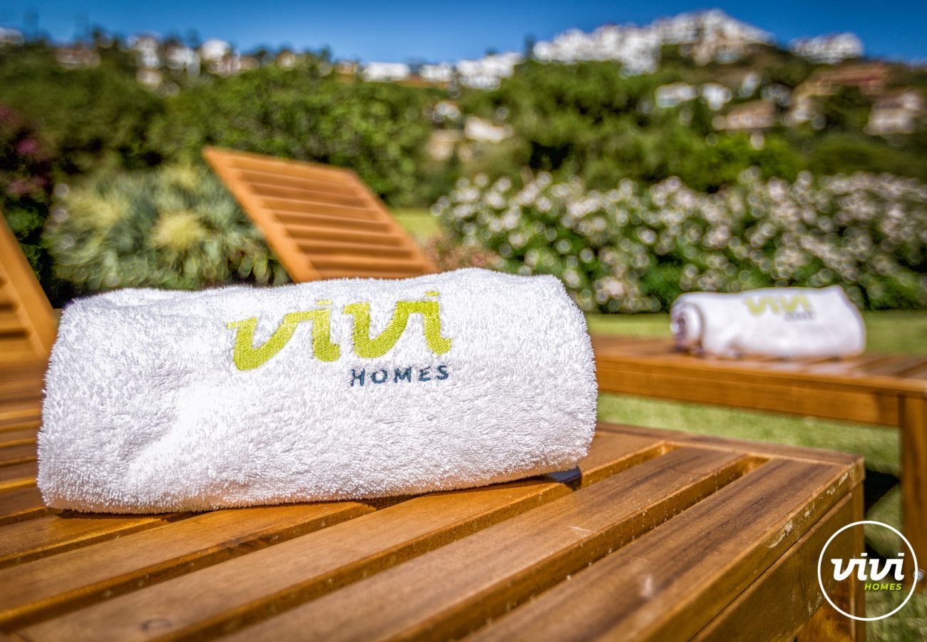 Apartment in Benahavís - La Vida Dorada | Apartment with garden