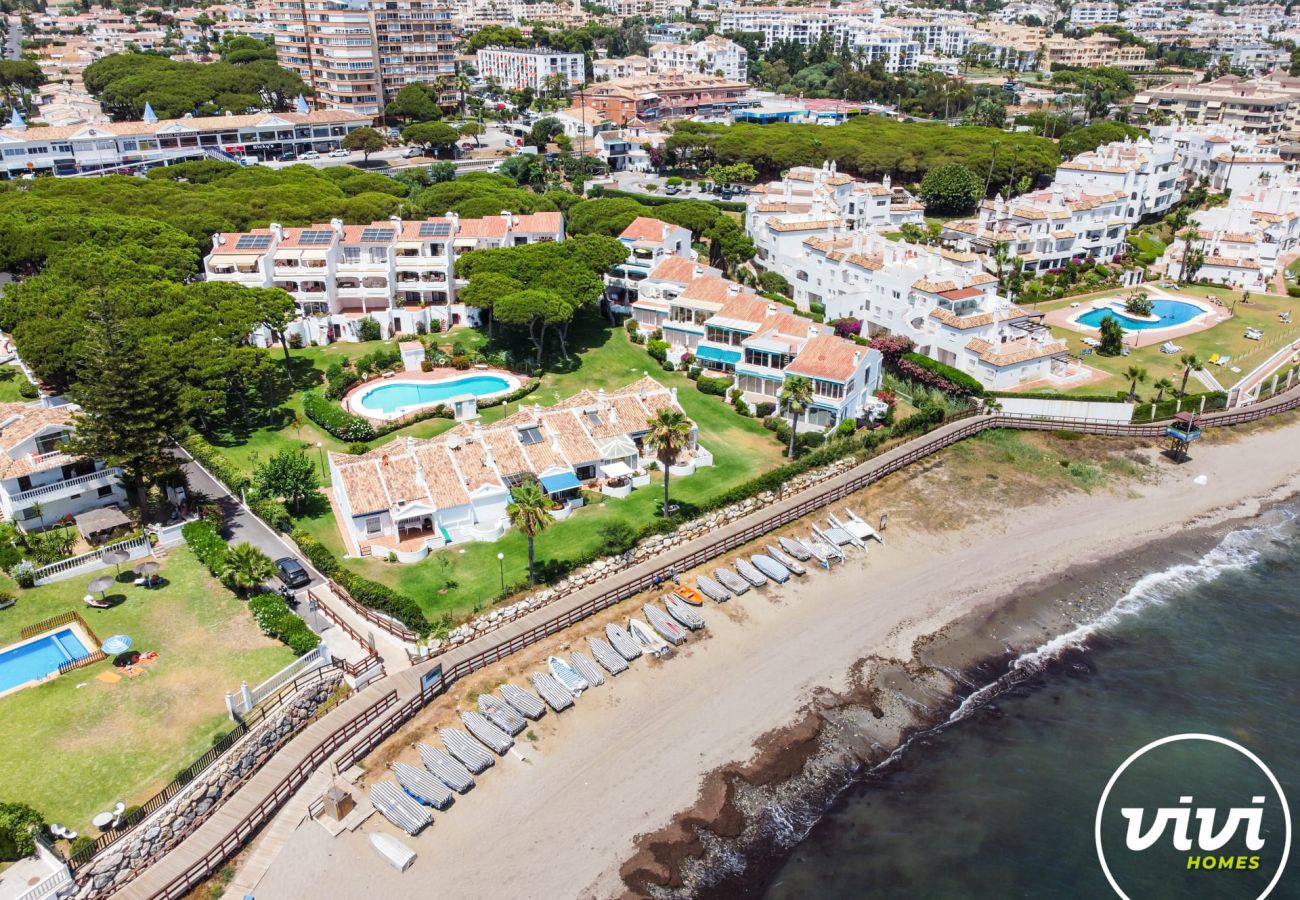 Apartment in Sitio de Calahonda - Solveig | beachfront with pool in Calahonda