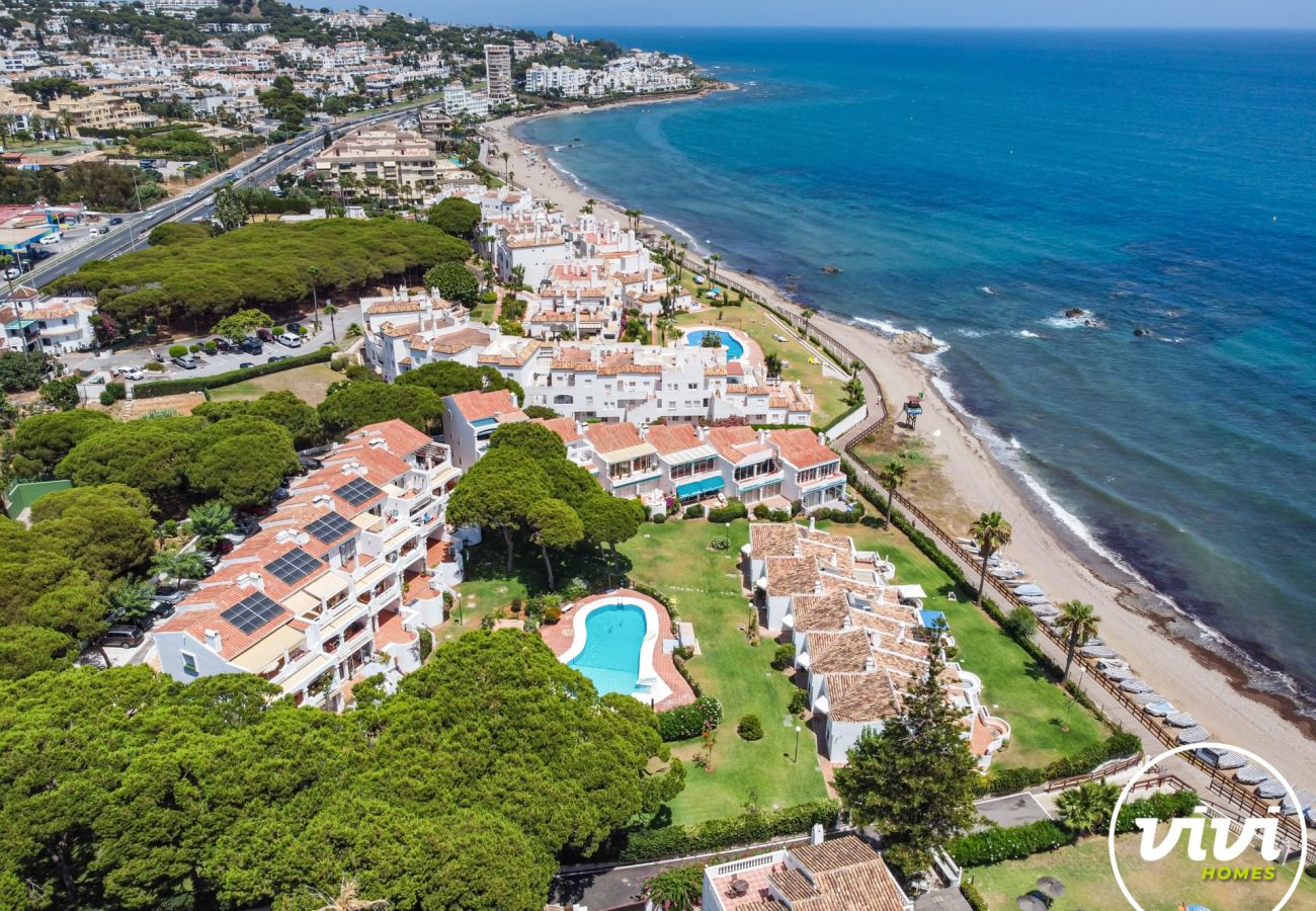 Apartment in Sitio de Calahonda - Solveig | beachfront with pool in Calahonda