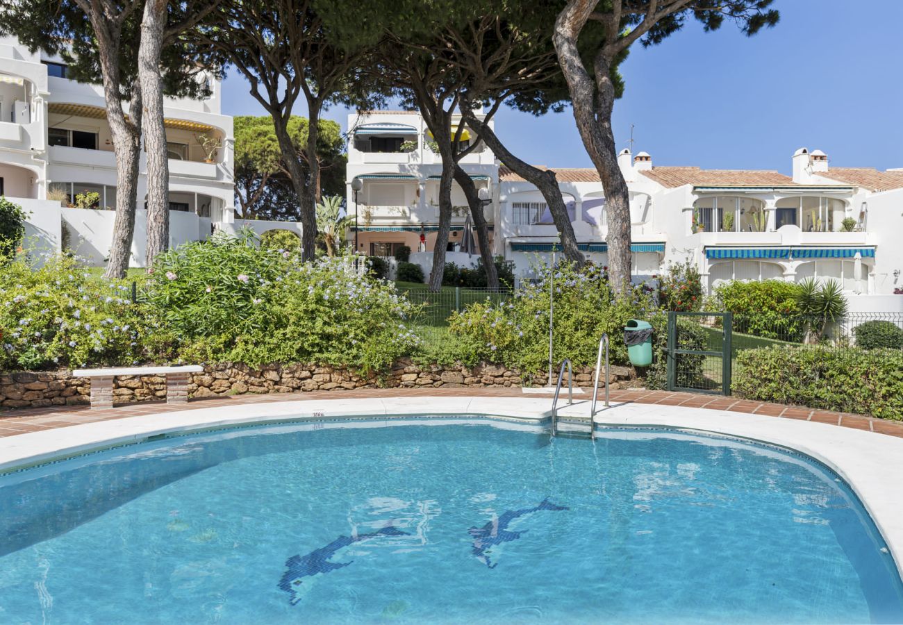Apartment in Sitio de Calahonda - Solveig | beachfront with pool in Calahonda