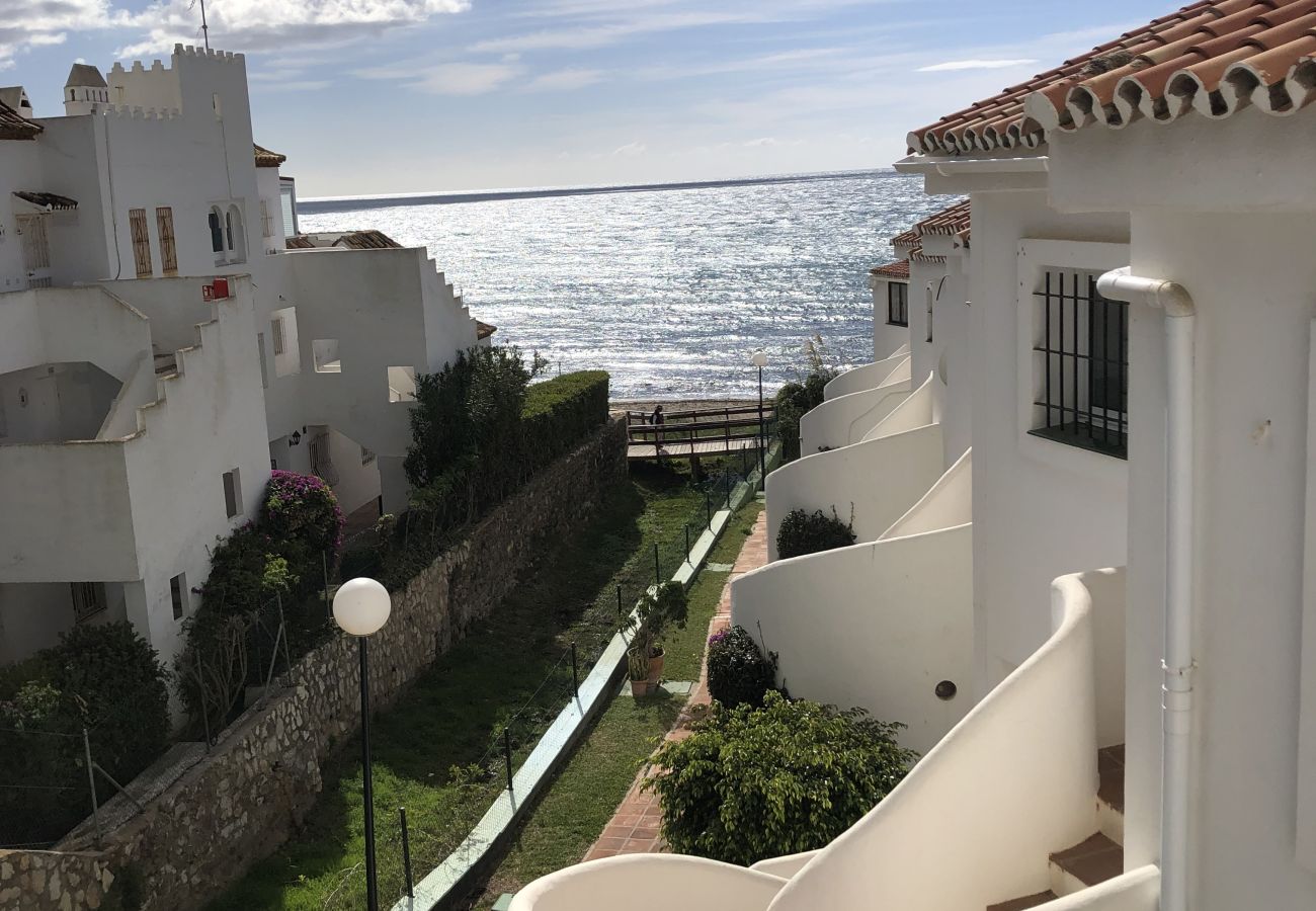Apartment in Sitio de Calahonda - Solveig | beachfront with pool in Calahonda