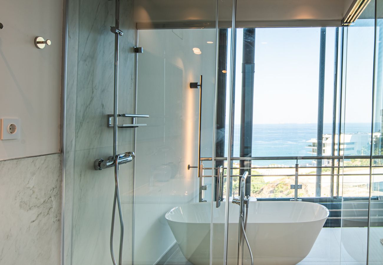 Villa in Fuengirola - Villa Huracan - Private Pool, Sea Views