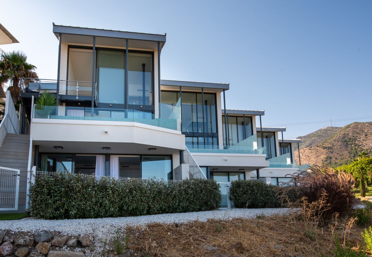 Villa in Fuengirola - Villa Huracan - Private Pool, Sea Views