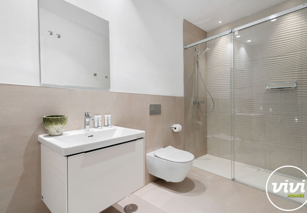 Villa in Fuengirola - Villa Huracan - Private Pool, Sea Views