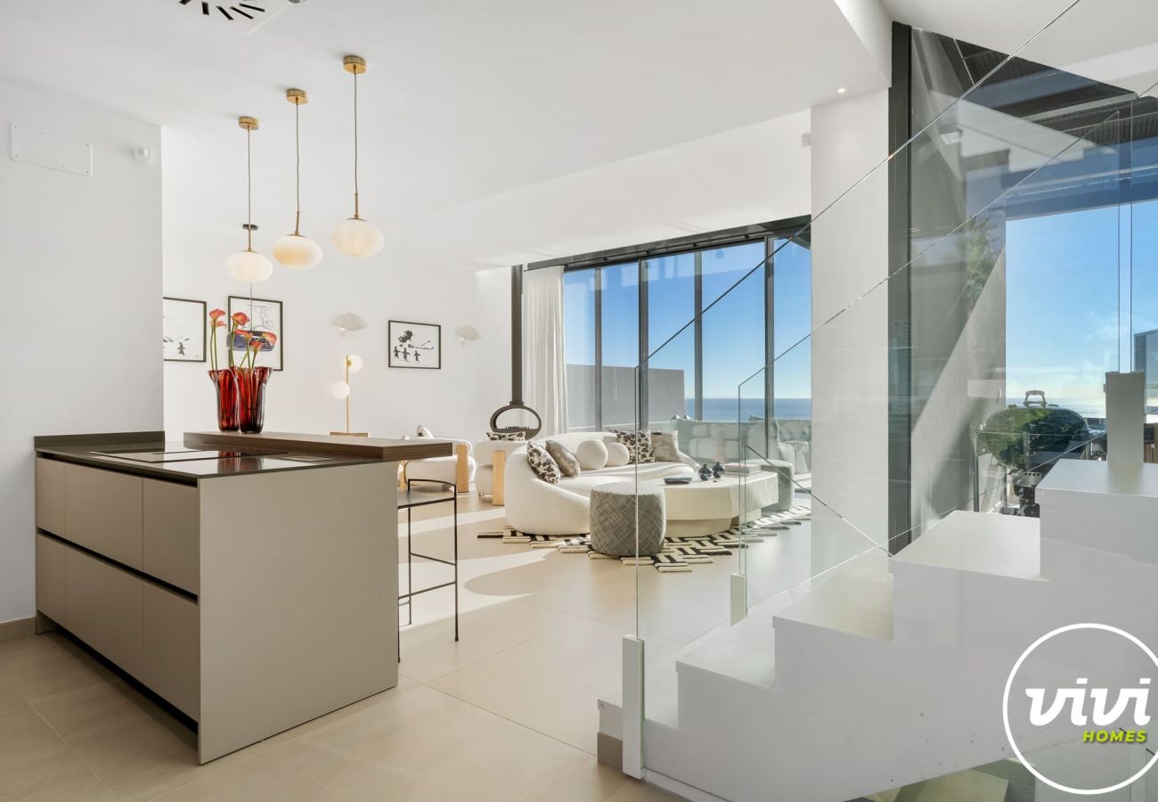 Villa in Fuengirola - Villa Huracan - Private Pool, Sea Views