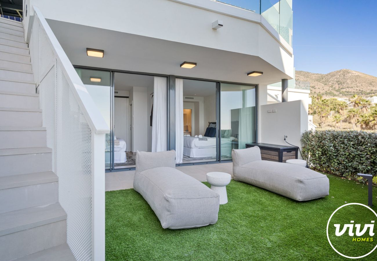 Villa in Fuengirola - Villa Huracan - Private Pool, Sea Views