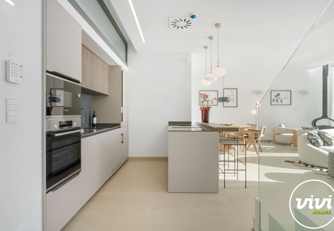 Villa in Fuengirola - Villa Huracan - Private Pool, Sea Views