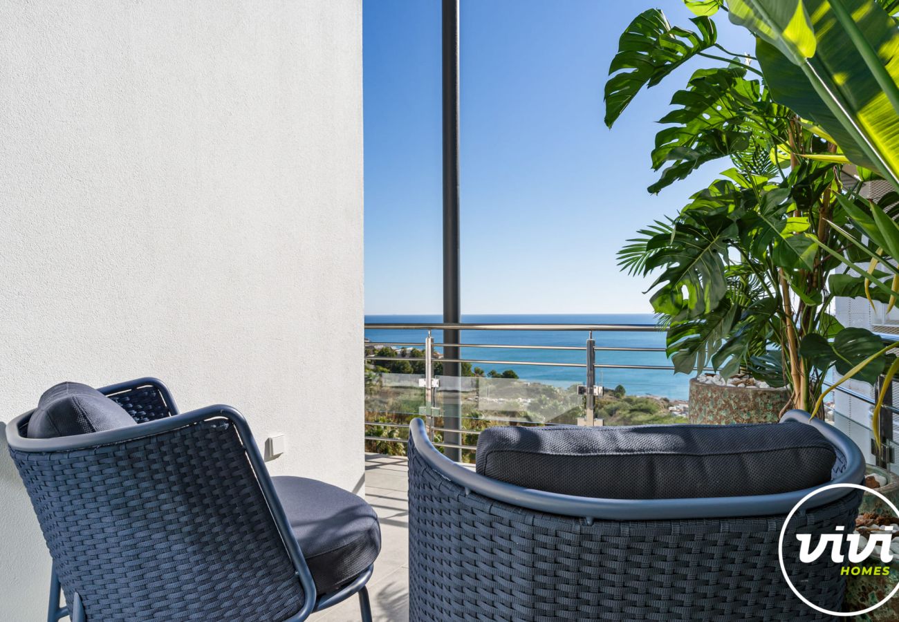 Villa in Fuengirola - Villa Huracan - Private Pool, Sea Views