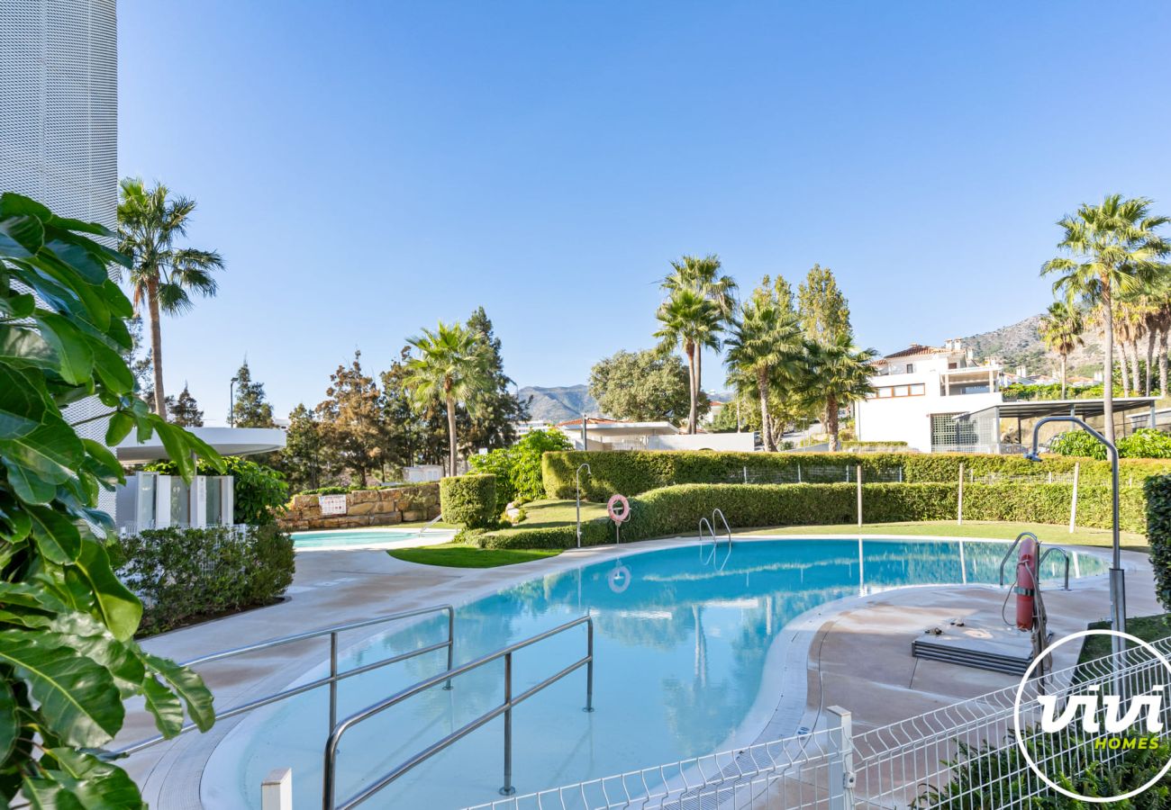 Villa in Fuengirola - Villa Huracan - Private Pool, Sea Views